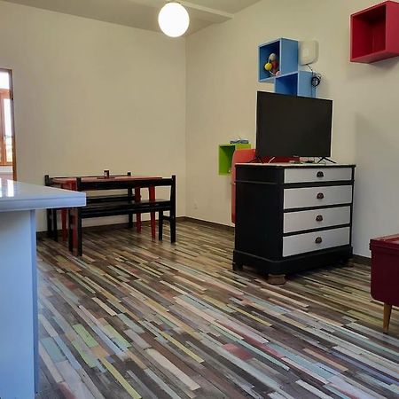 T2 Centre Village "Chez Clothilde" Remoulins Εξωτερικό φωτογραφία
