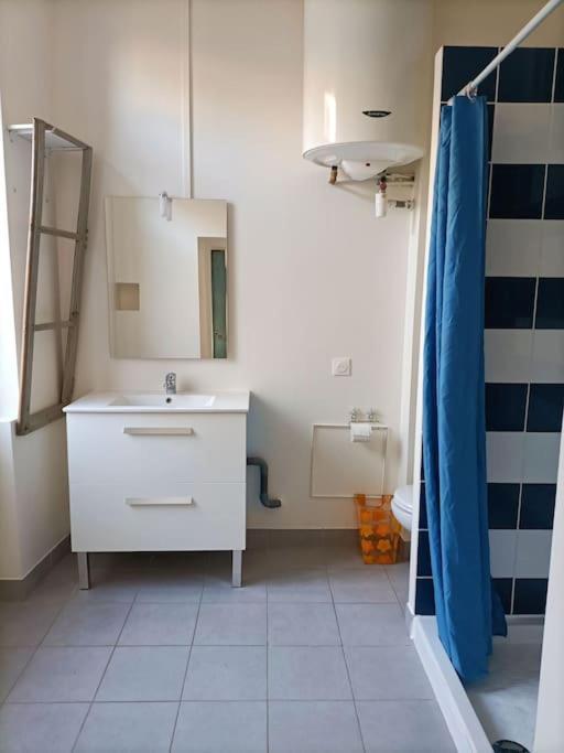 T2 Centre Village "Chez Clothilde" Remoulins Εξωτερικό φωτογραφία