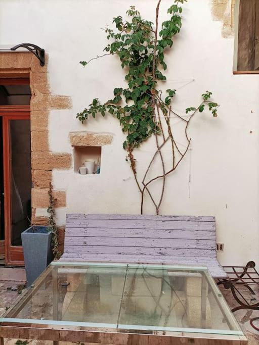 T2 Centre Village "Chez Clothilde" Remoulins Εξωτερικό φωτογραφία