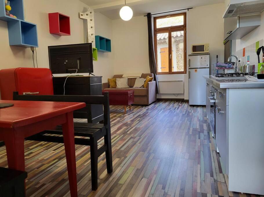 T2 Centre Village "Chez Clothilde" Remoulins Εξωτερικό φωτογραφία