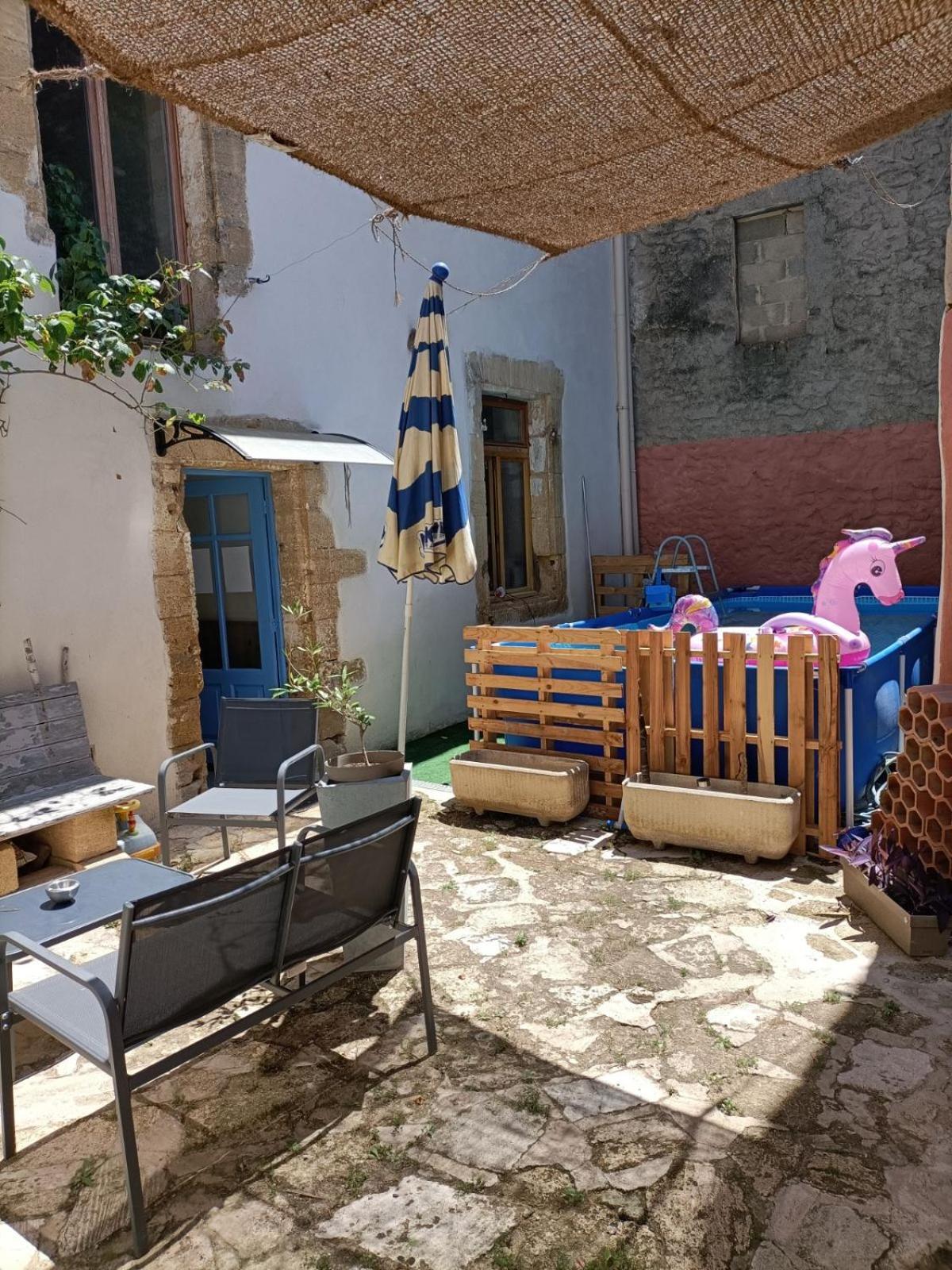 T2 Centre Village "Chez Clothilde" Remoulins Εξωτερικό φωτογραφία